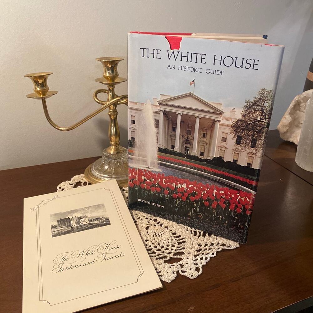 The White House Historic Guide 1973 Revised Edition Hardcover DJ